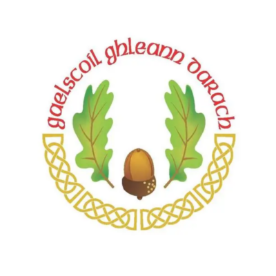 Gaelscoil Ghleann Darach logo